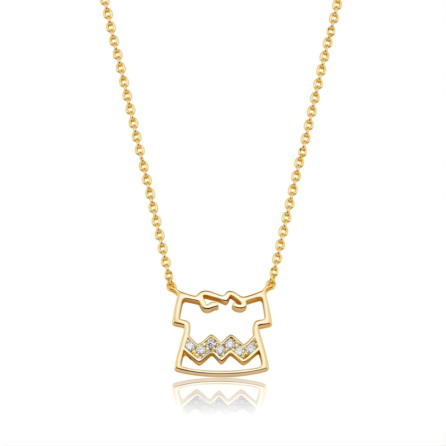 A polished 18kt yellow gold finished necklace featuring Charlie Brown's iconic zig-zag shirt pendant.