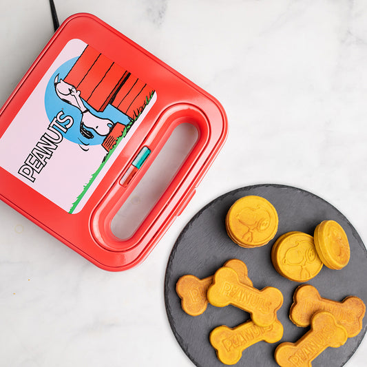 Peanuts Snoopy Dog Treat Maker-0