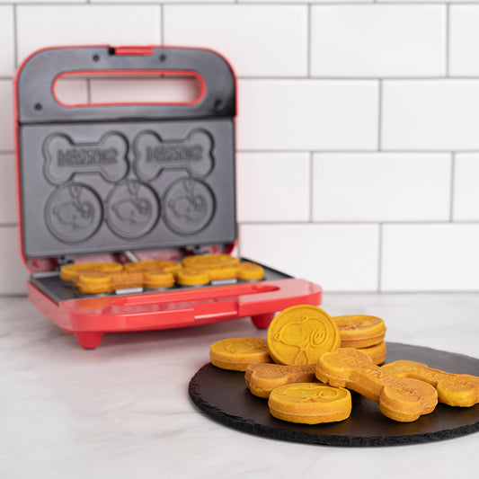 Peanuts Snoopy Dog Treat Maker-2