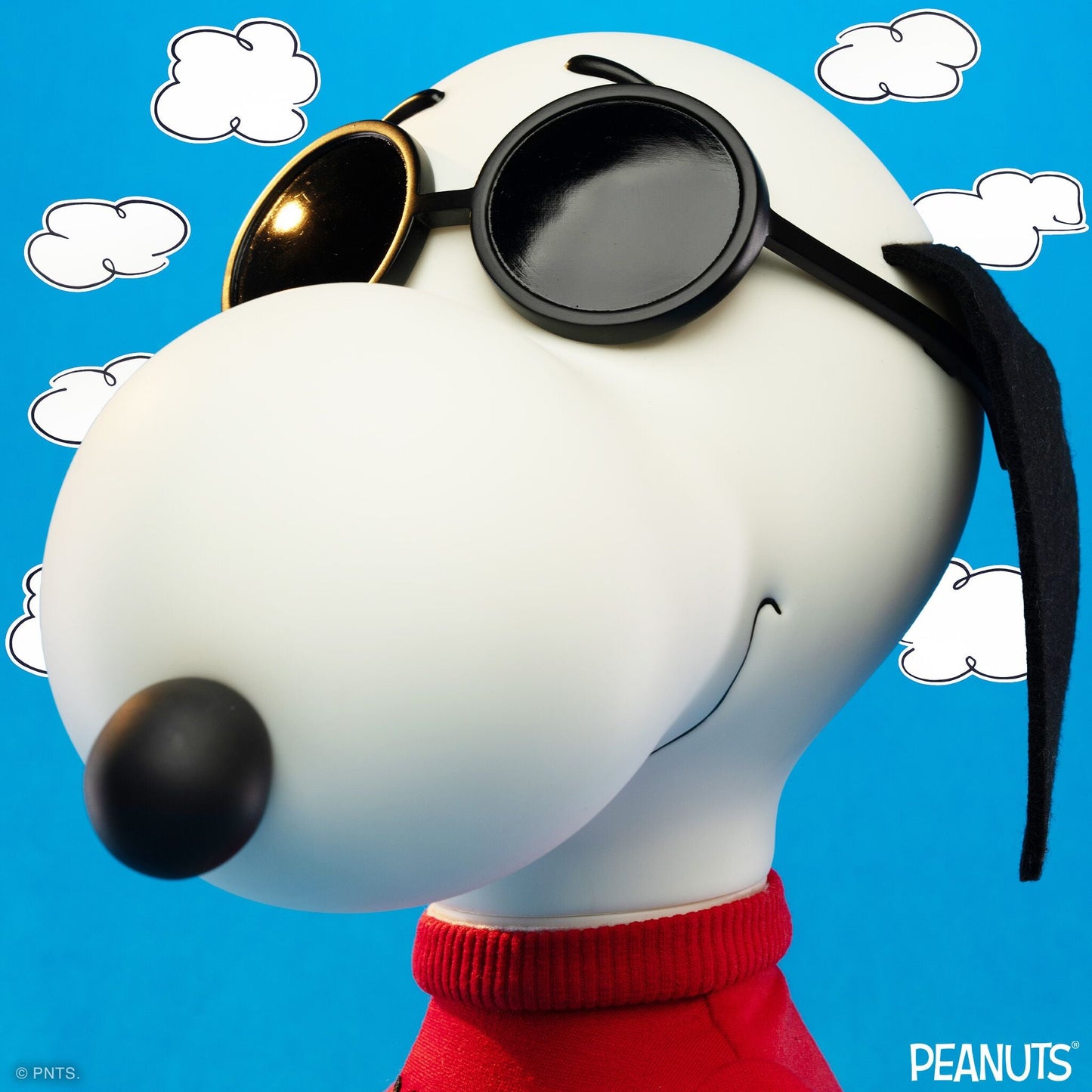 Peanuts Snoopy Joe Cool SuperSize Poseable Vinyl Figure