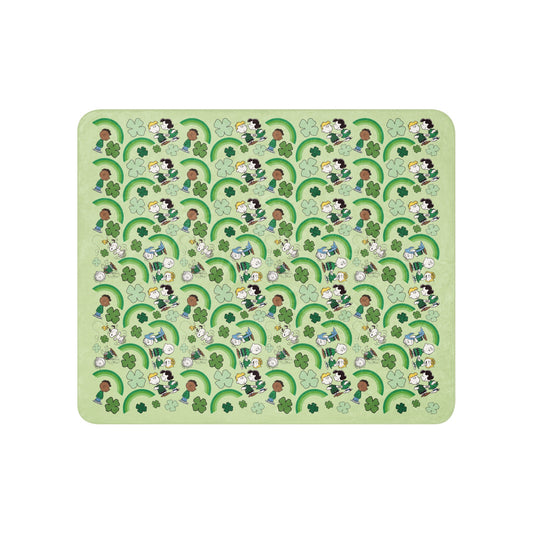 Peanuts Gang Feeling Lucky Sherpa Blanket-5