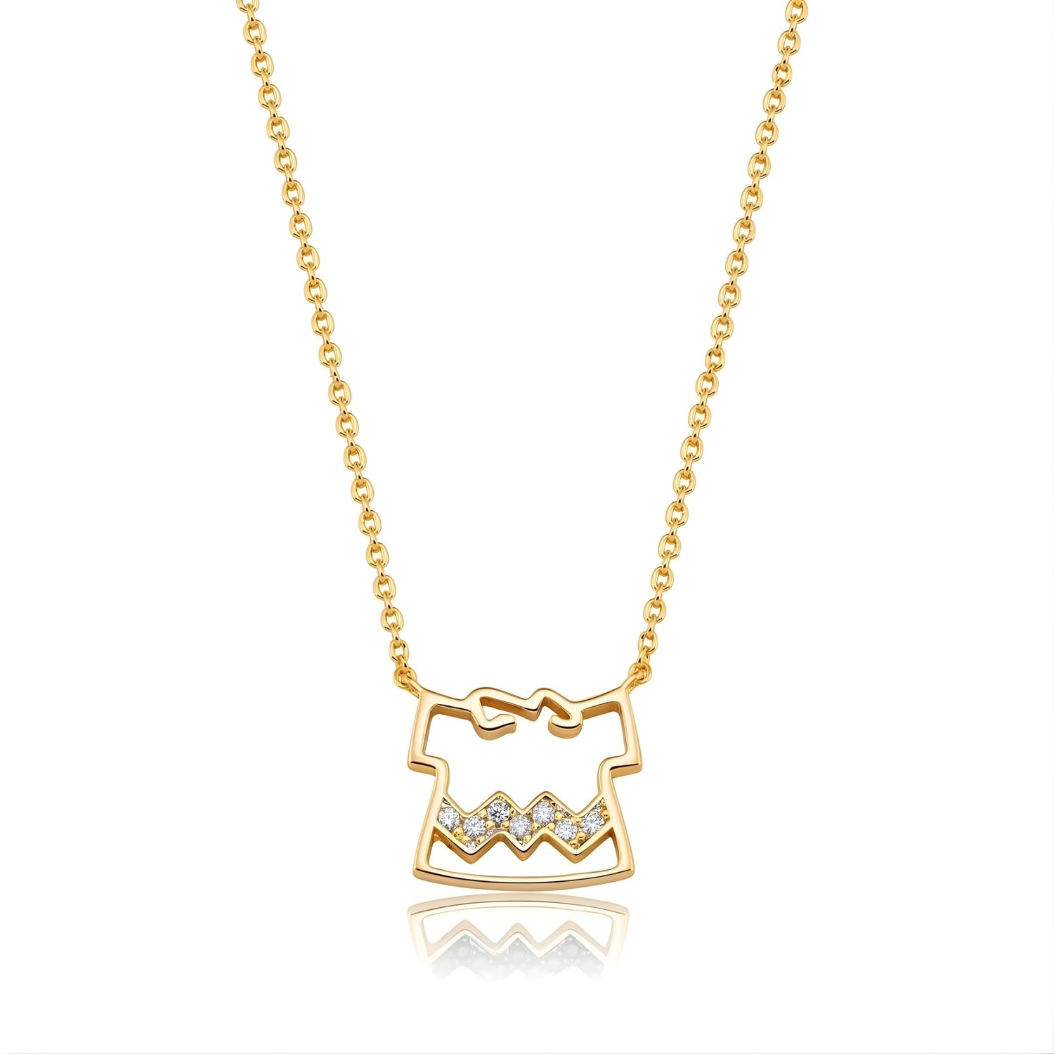 A polished 18kt yellow gold finished necklace featuring Charlie Brown's iconic zig-zag shirt pendant.