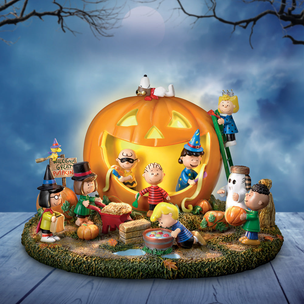 Peanuts Great Pumpkin Carving Party Sculpture