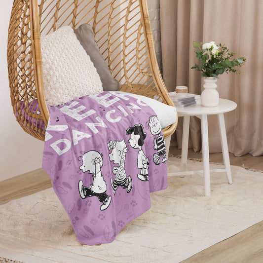 Peanuts Just Keep Dancing Sherpa Blanket-16