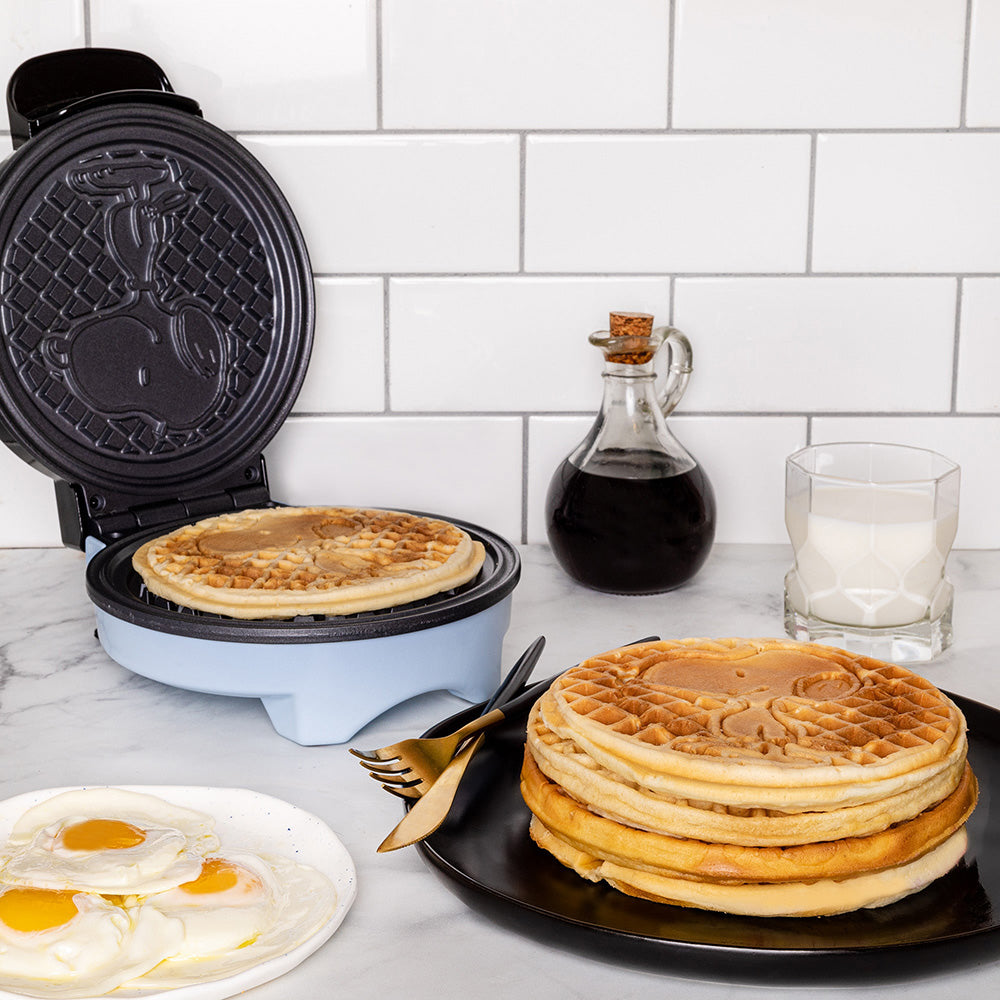 Peanuts Snoopy Waffle Maker