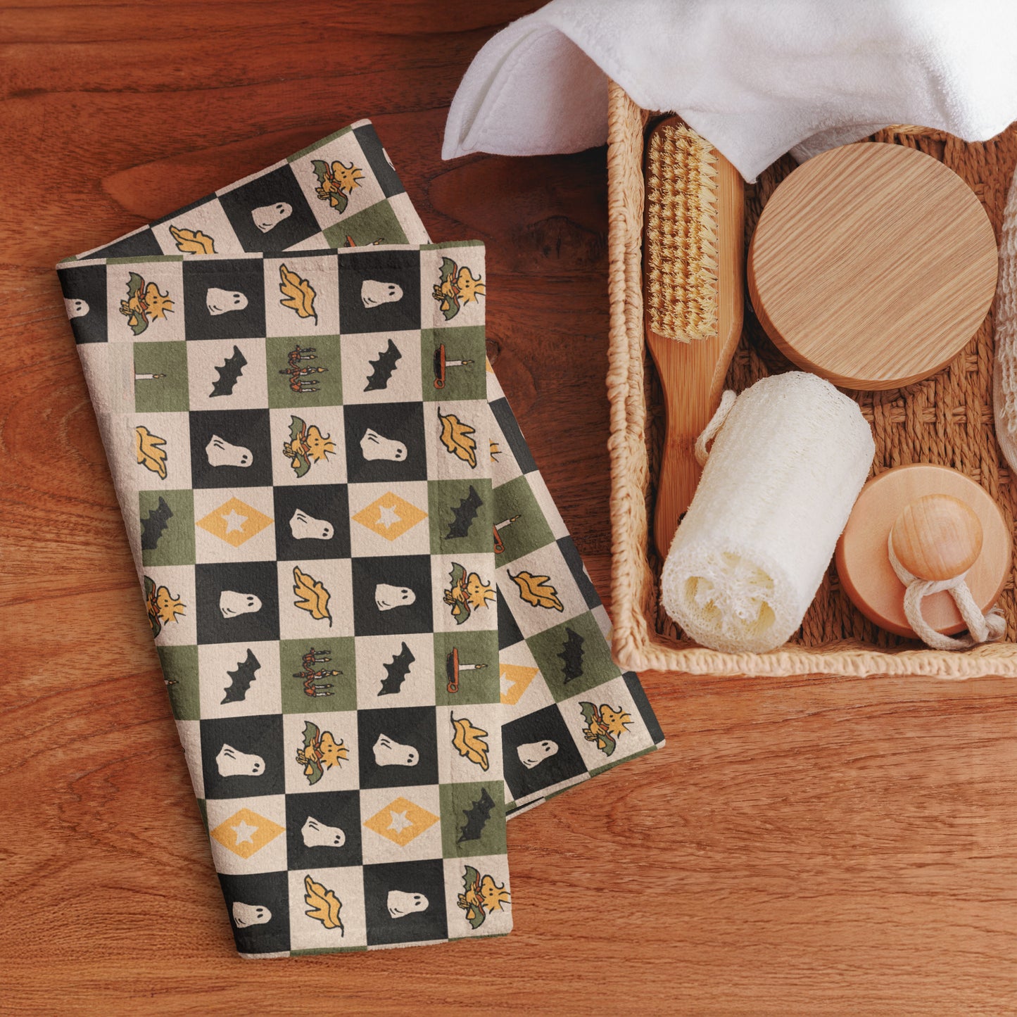 Peanuts Hand Towel Eat, Drink, And Be Scary