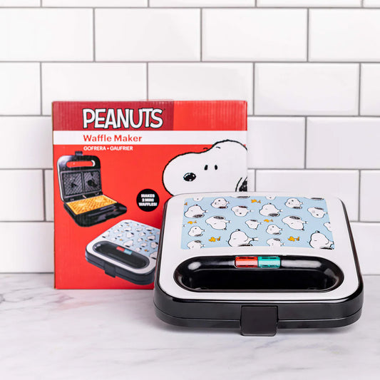 Peanuts Snoopy and Woodstock Square Waffle Maker-0